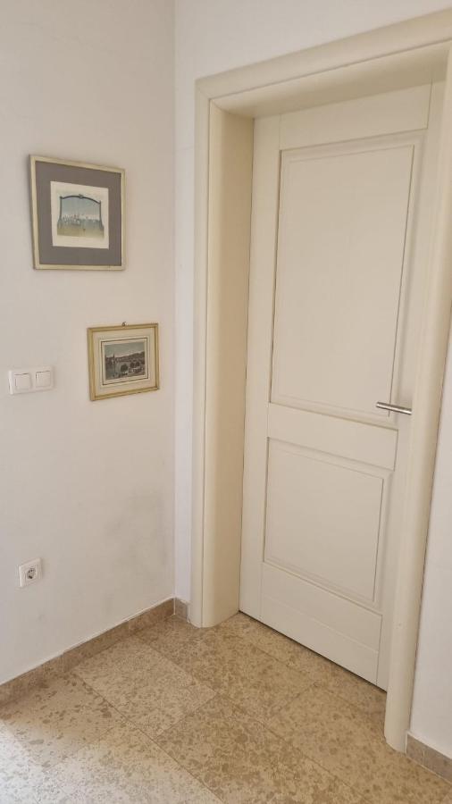 Casa Emma With Pool Leilighet Poreč Eksteriør bilde